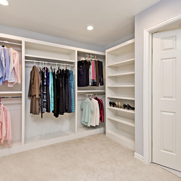 Clean Custom Closet