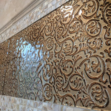 Master bath wall accent