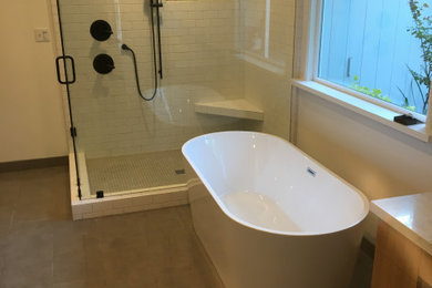 Example of a trendy bathroom design in Sacramento