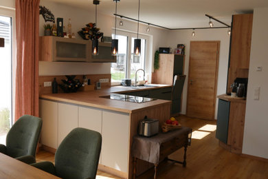 Moderne Küche in Sonstige