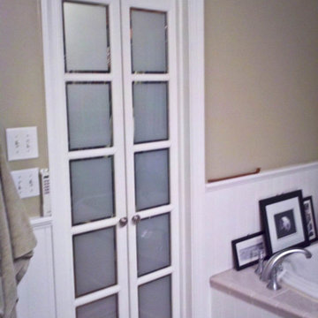 Frosted Window Film in Home Bathrooms