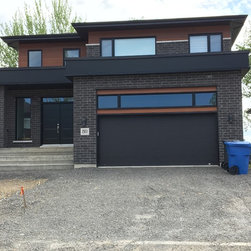Harrywood (MS-14) - Siding And Stone Veneer