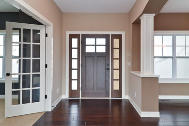 Entryway - traditional entryway idea in Minneapolis