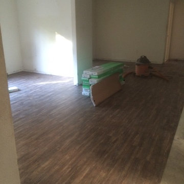 Rustic Reclaimed Oak 3mm luxury vinyl planks