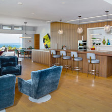 Lake \ Beach Home