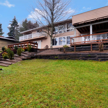 Spacious Fircrest Rambler