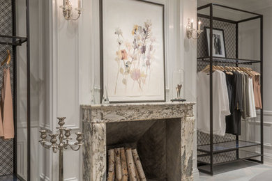 Example of a classic home design design in New York