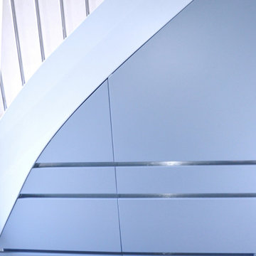Agencement de cuisine sous escalier