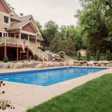 Baytown, MN - Gorgeous In-Ground Pool with a Hot Tub Combination