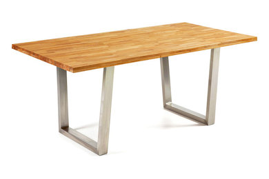Coppia Dining Table