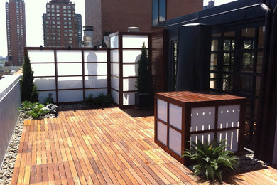 Inspiration for a modern deck remodel in Austin
