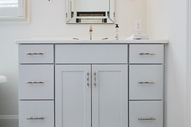 Inspiration for a transitional bathroom remodel in Birmingham