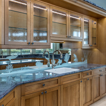 Custom Etched Mirror Backsplash & Textured Glass Cabinet Fronts – Kitchen Glass