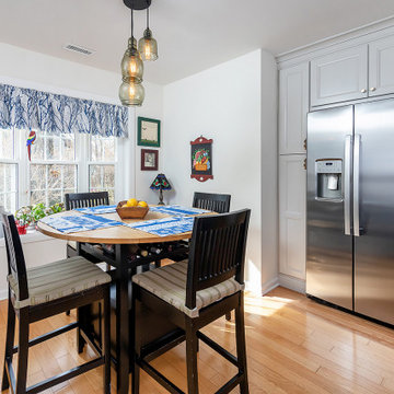 Kitchen - Contrasting Cabinetry - Mount Laurel