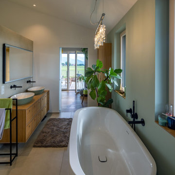 Einfamilienhaus mit Tinyhaus Chieming Badezimmer