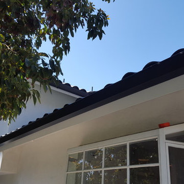 Huntington Beach California, White Fascia Wrap, Black 6 inch Angle Face Gutters