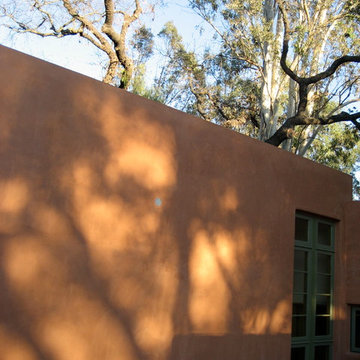 HERE Design and Architecture Ojai House - Courtyard Patio (snapshot)