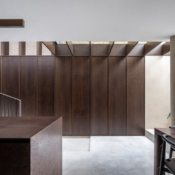 27 Broomhill Road **London, UK