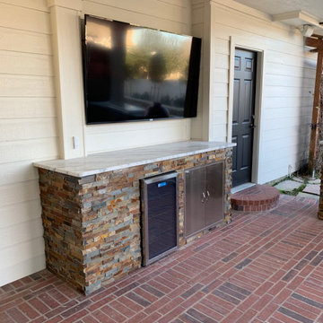 Patio & Summer Kitchen