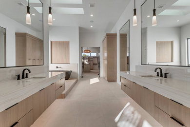 Bathroom - modern bathroom idea in Salt Lake City