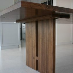 Walnut dining table - Products