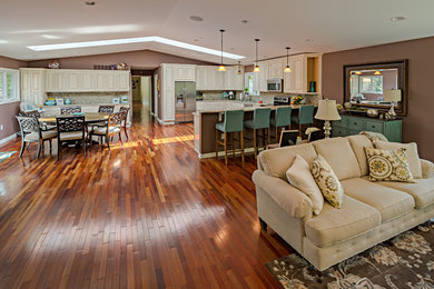 Kitchen - contemporary kitchen idea in Detroit