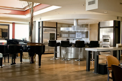 Trendy kitchen photo in Los Angeles