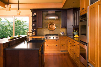 Example of a trendy kitchen design in Seattle