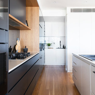 KITCHEN & BUTLERS PANTRY