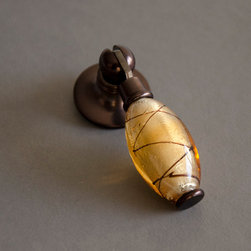 Decorative Hardware Knobs - Cabinet And Drawer Knobs