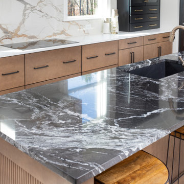 Eternal Gold Porcelain Hood & Backsplash