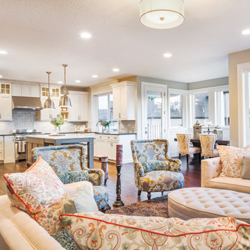 Beautiful Living Room in New Modern Home