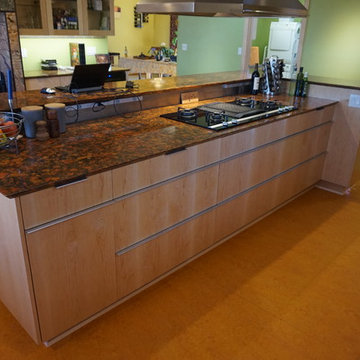 Kitchen - modern AND warm.