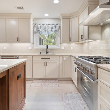 Bright & Beautiful Kitchen