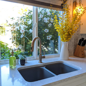 Traditional Kitchen in Deep Cove