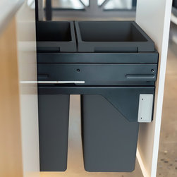 Euro Cargo ST45 - Waste Disposal Units