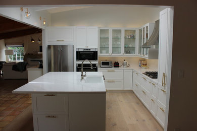 Example of a beach style kitchen design in San Diego