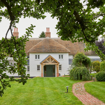 Thatched cottage in Wiltshire