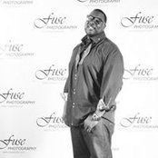 Comedian Bell's photo