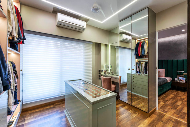 Modern Wardrobe by deSigneR - Architects and Interior Designers