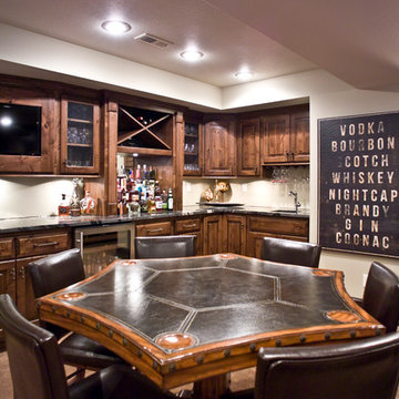 Wet Bar/ Poker Area