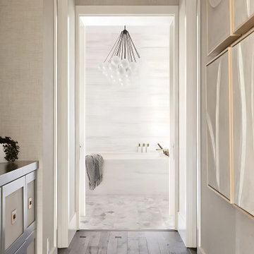 Soft Contrast & Pure Impact: Bianco Dolomiti Master Bath