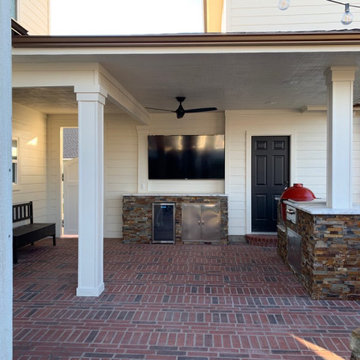Patio & Summer Kitchen