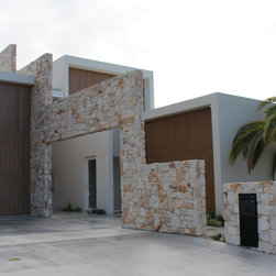 Burnie Irregular Walling Beach House Gold Coast - Landscaping Stones and Pavers