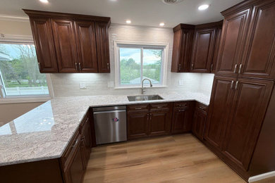 Kitchen - kitchen idea in New York