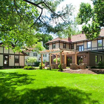 Historically Replicated Garage & Landscape - Saint Paul