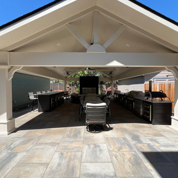 Another Sunny Day to Eat Outside