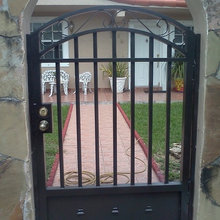 Gate