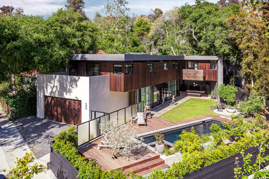 Modern exterior home idea in Los Angeles