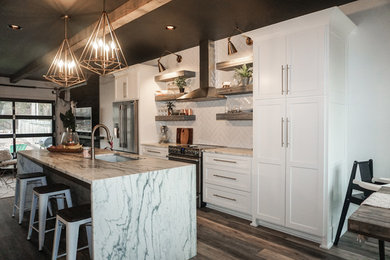 Kitchen - modern kitchen idea in Kansas City